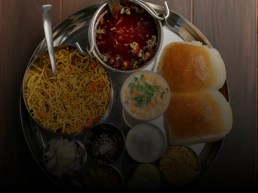 Delhi Foodies Rejoice! How to Find Caterers in Delhi That Match Your Taste and Budget